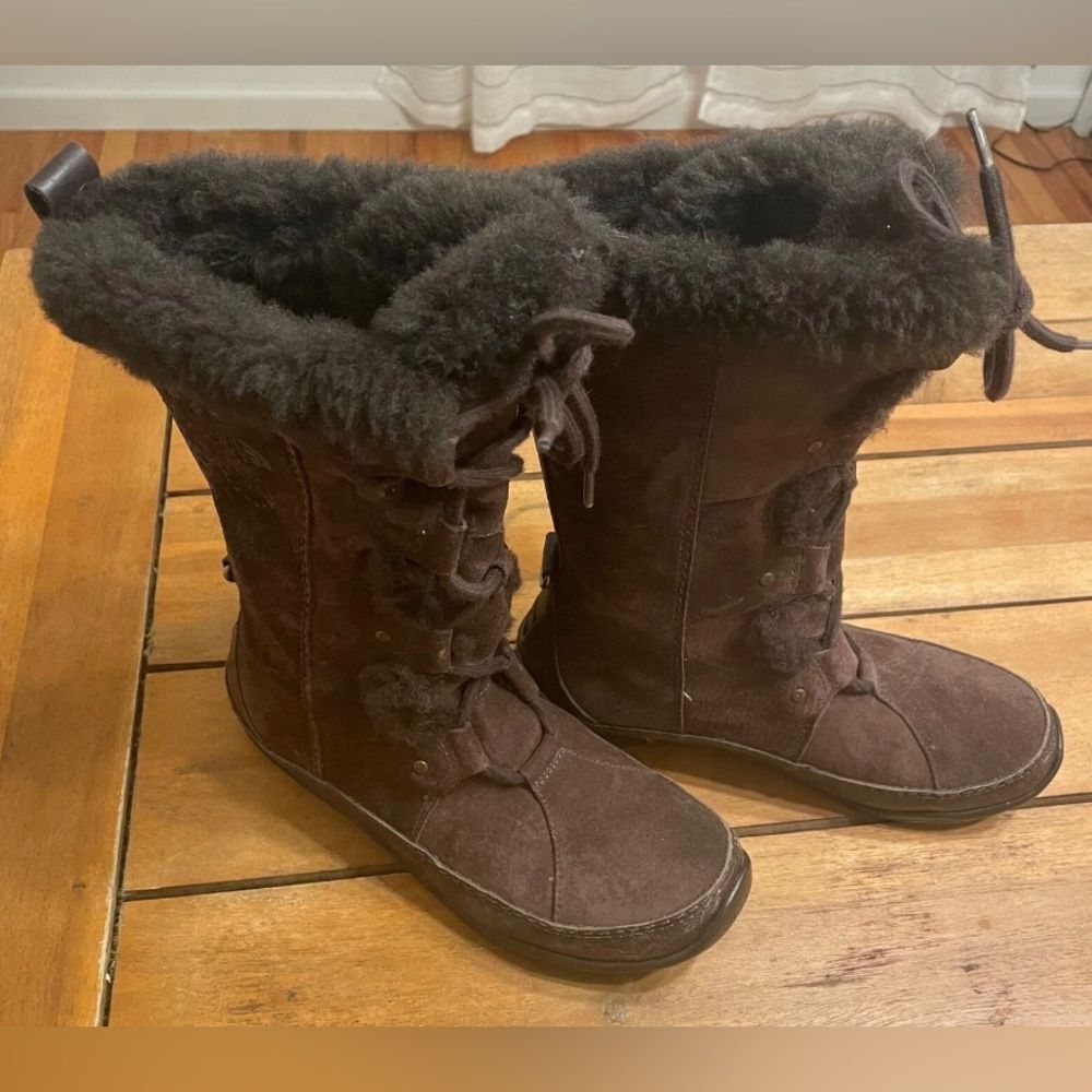 Northface Abby III brown suede leather shearling women’s boots size 7